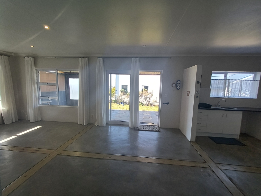 To Let 2 Bedroom Property for Rent in Oceanview Heights Western Cape
